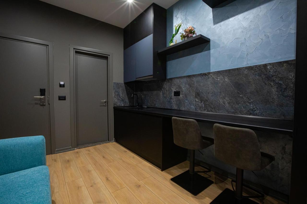 Dea'S Apartaments Tirana Bagian luar foto