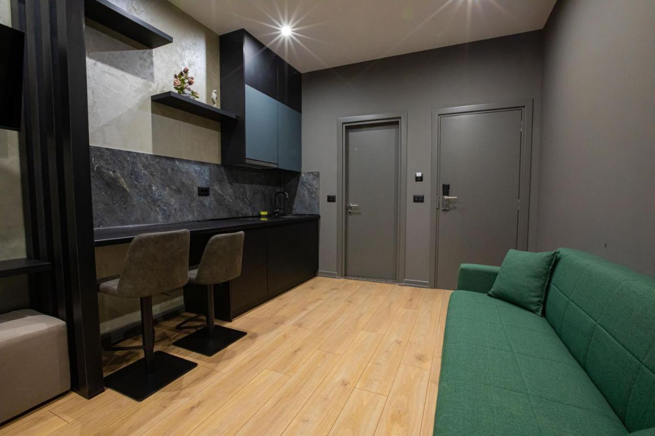 Dea'S Apartaments Tirana Bagian luar foto