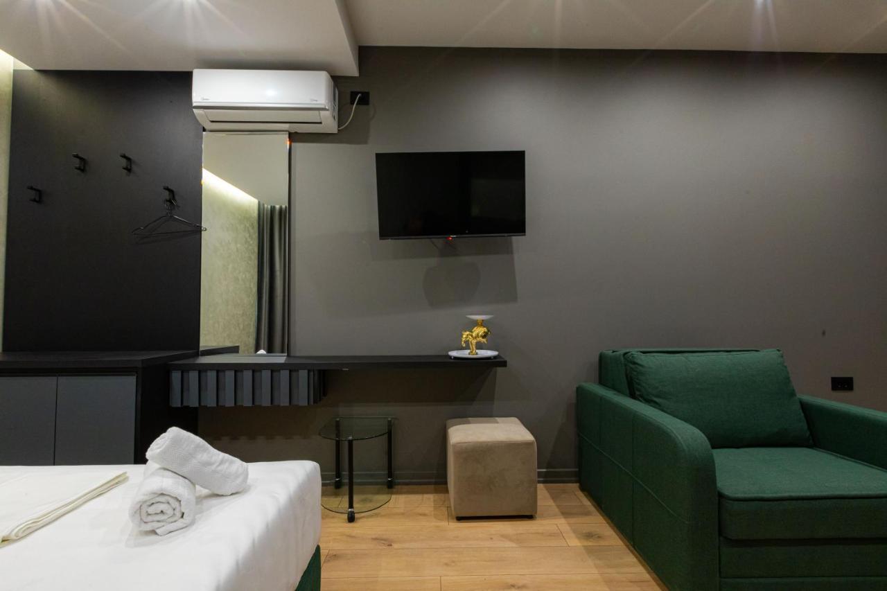 Dea'S Apartaments Tirana Bagian luar foto