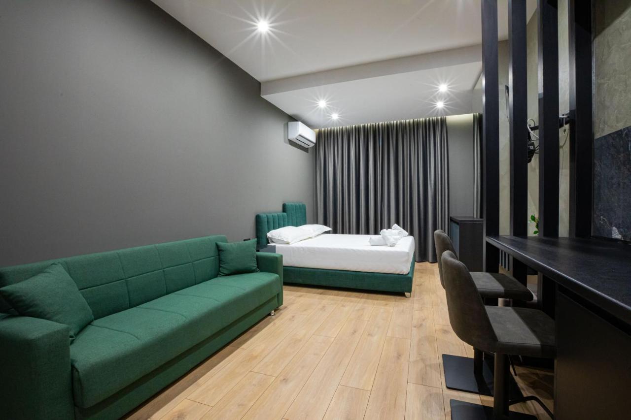 Dea'S Apartaments Tirana Bagian luar foto