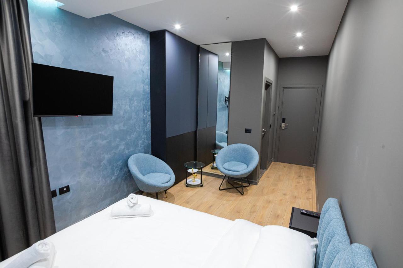Dea'S Apartaments Tirana Bagian luar foto