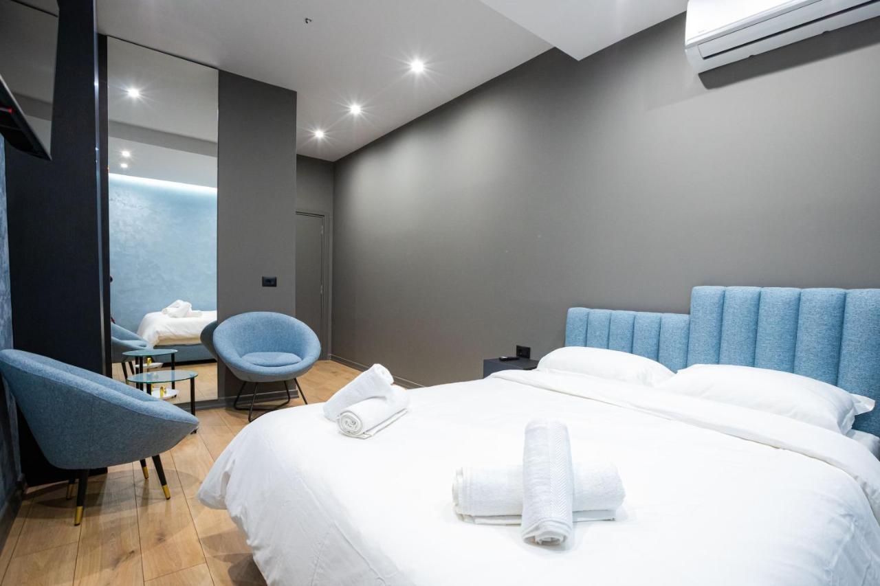 Dea'S Apartaments Tirana Bagian luar foto