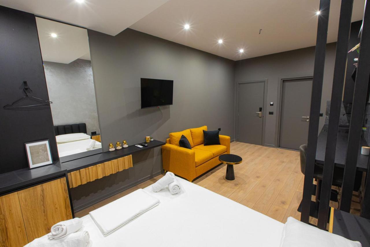 Dea'S Apartaments Tirana Bagian luar foto
