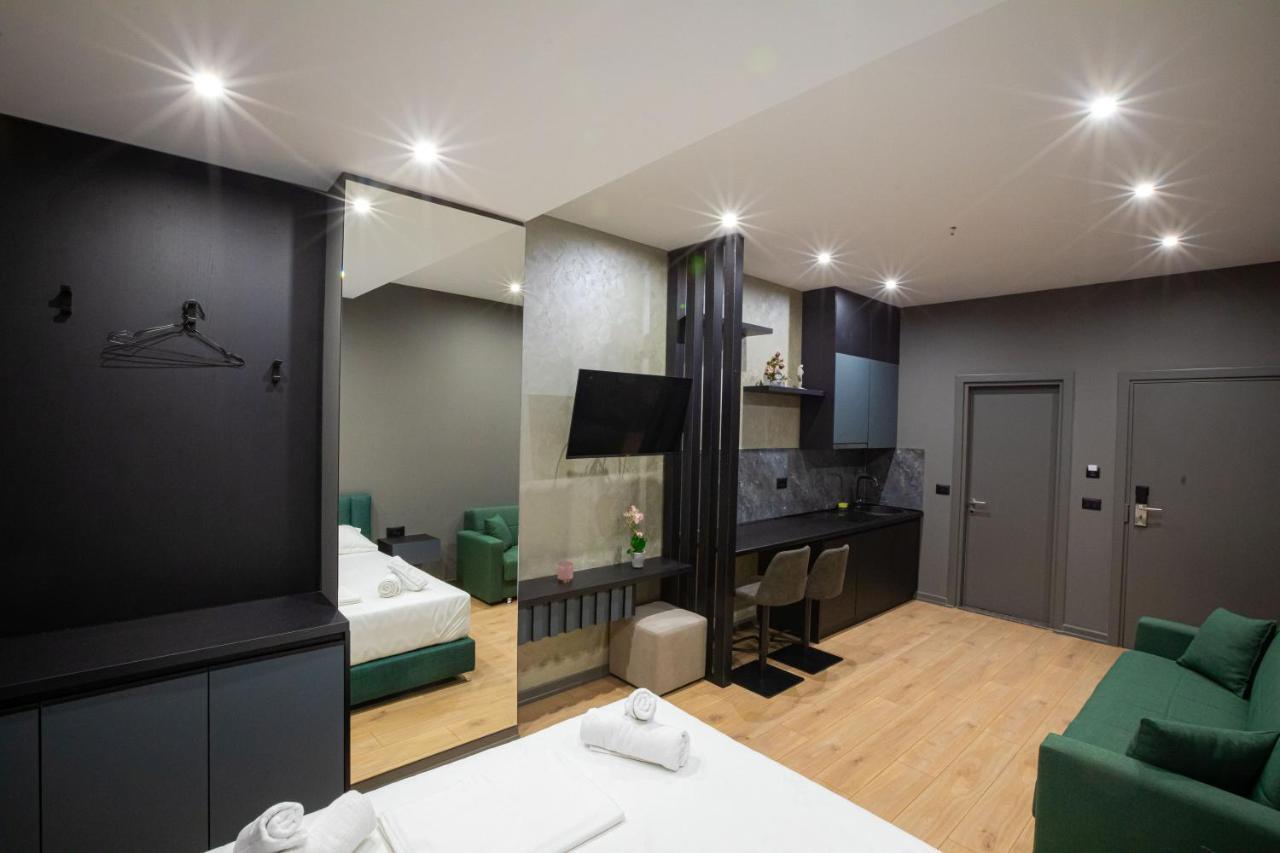 Dea'S Apartaments Tirana Bagian luar foto
